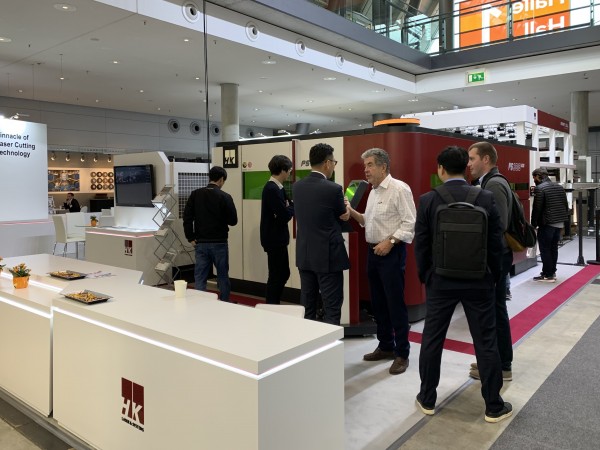 e8509b2e742280fc5242de457f3f146f_1575351